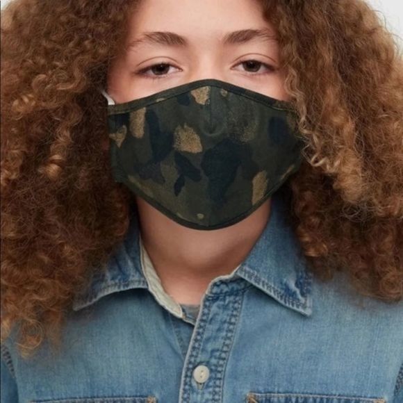 Brand new pack of 4 adult size masks and 4 children's masks (total 8) Gap Family - Picture 3 of 3